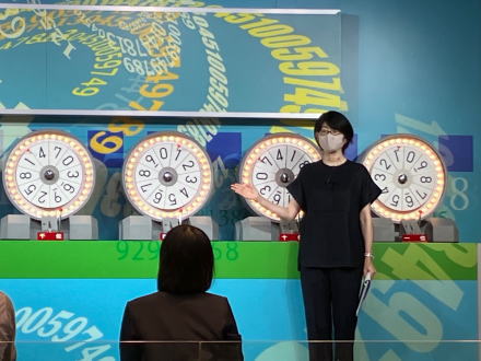 東京「宝くじドリーム館」